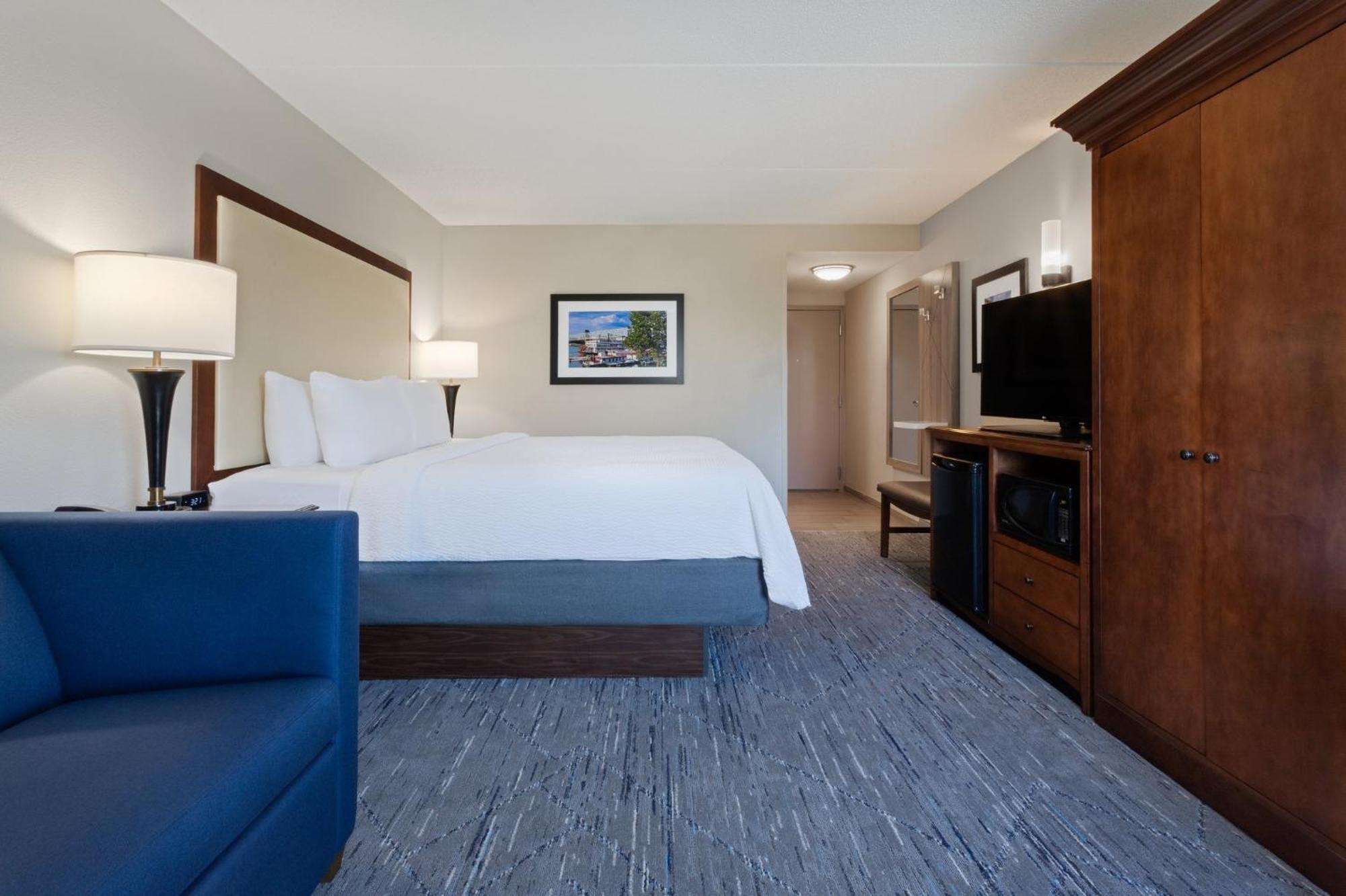 Holiday Inn Express & Suites Cincinnati Riverfront By Ihg Covington Dış mekan fotoğraf