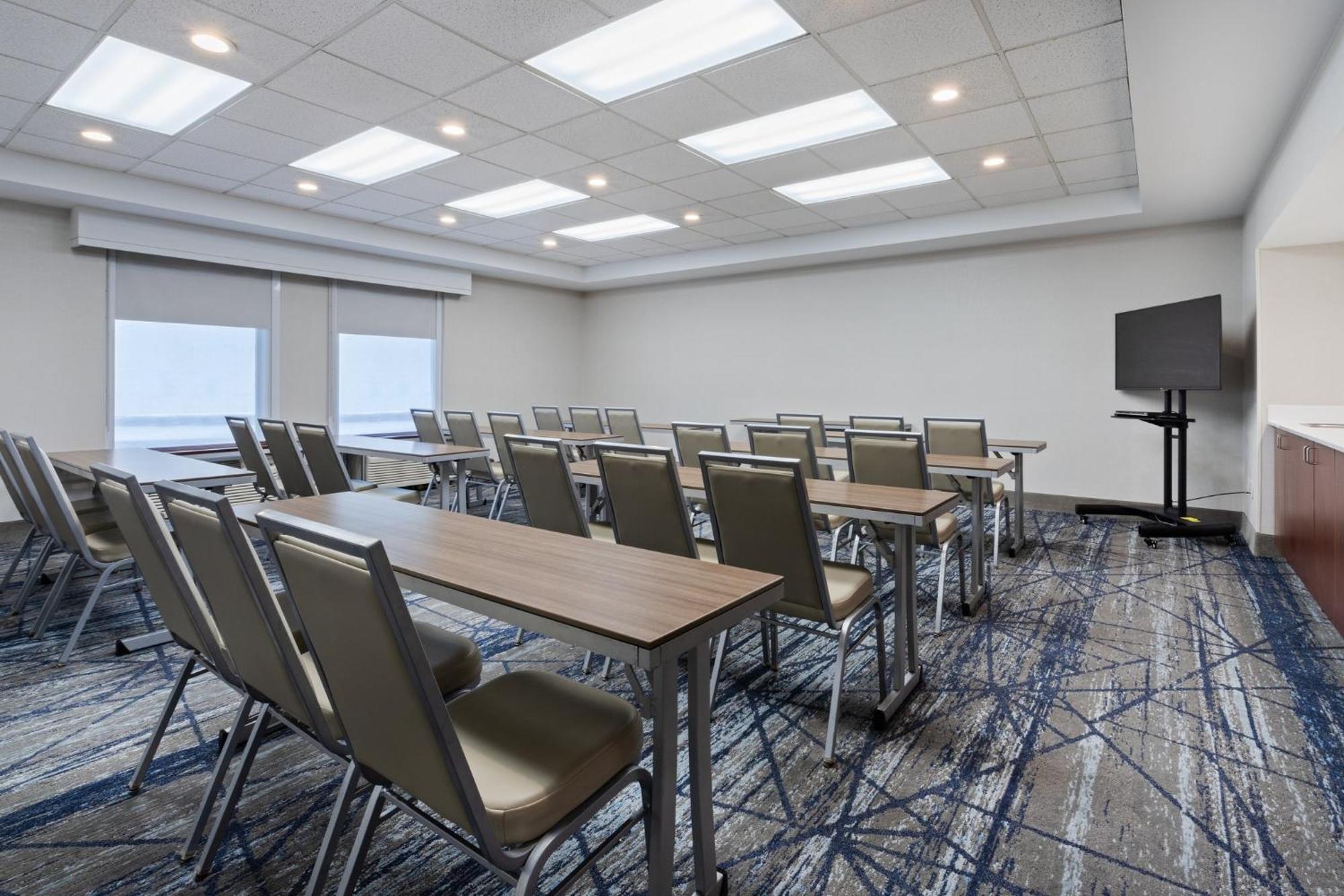 Holiday Inn Express & Suites Cincinnati Riverfront By Ihg Covington Dış mekan fotoğraf