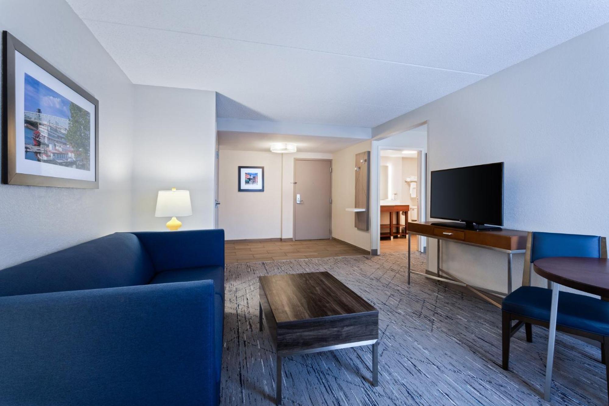 Holiday Inn Express & Suites Cincinnati Riverfront By Ihg Covington Dış mekan fotoğraf
