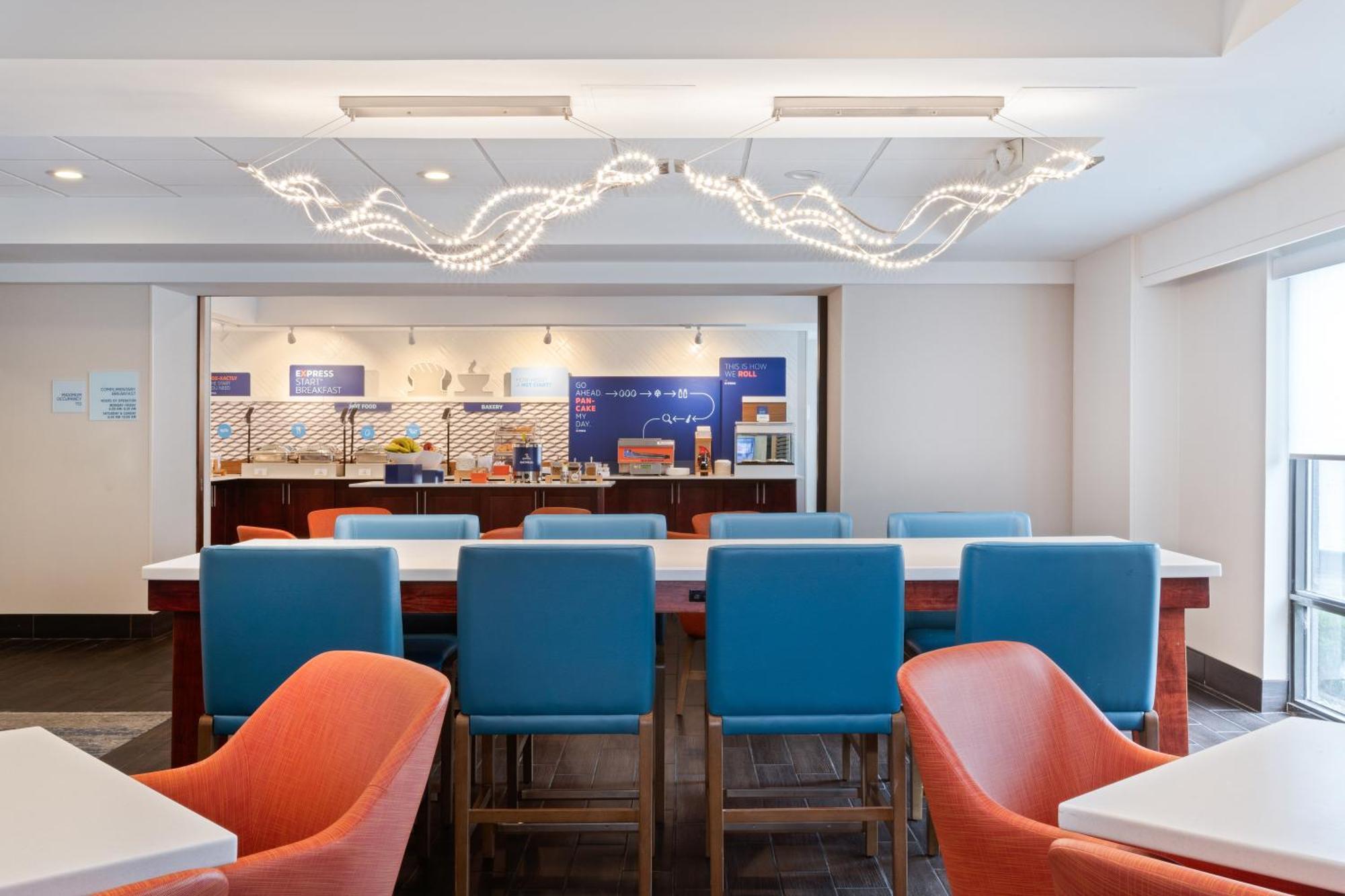 Holiday Inn Express & Suites Cincinnati Riverfront By Ihg Covington Dış mekan fotoğraf