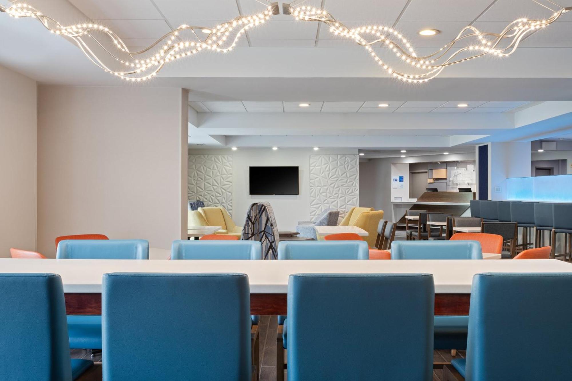 Holiday Inn Express & Suites Cincinnati Riverfront By Ihg Covington Dış mekan fotoğraf