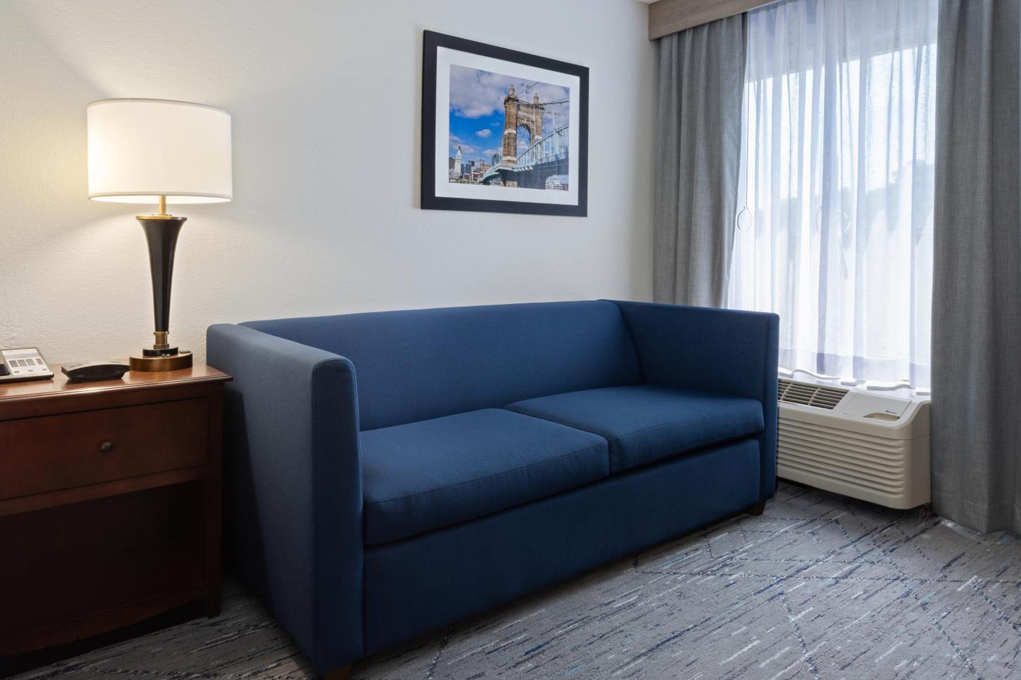 Holiday Inn Express & Suites Cincinnati Riverfront By Ihg Covington Dış mekan fotoğraf