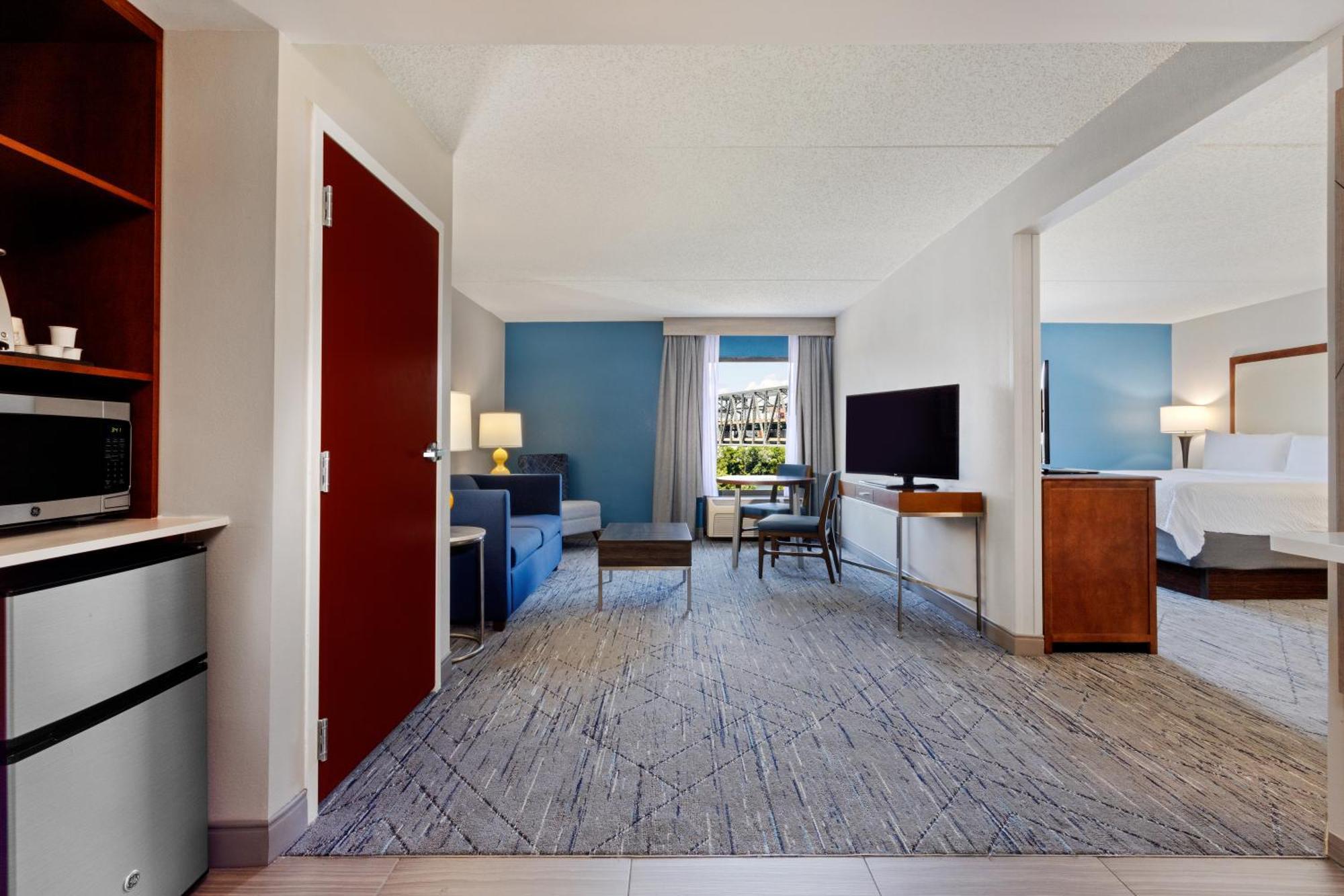 Holiday Inn Express & Suites Cincinnati Riverfront By Ihg Covington Dış mekan fotoğraf