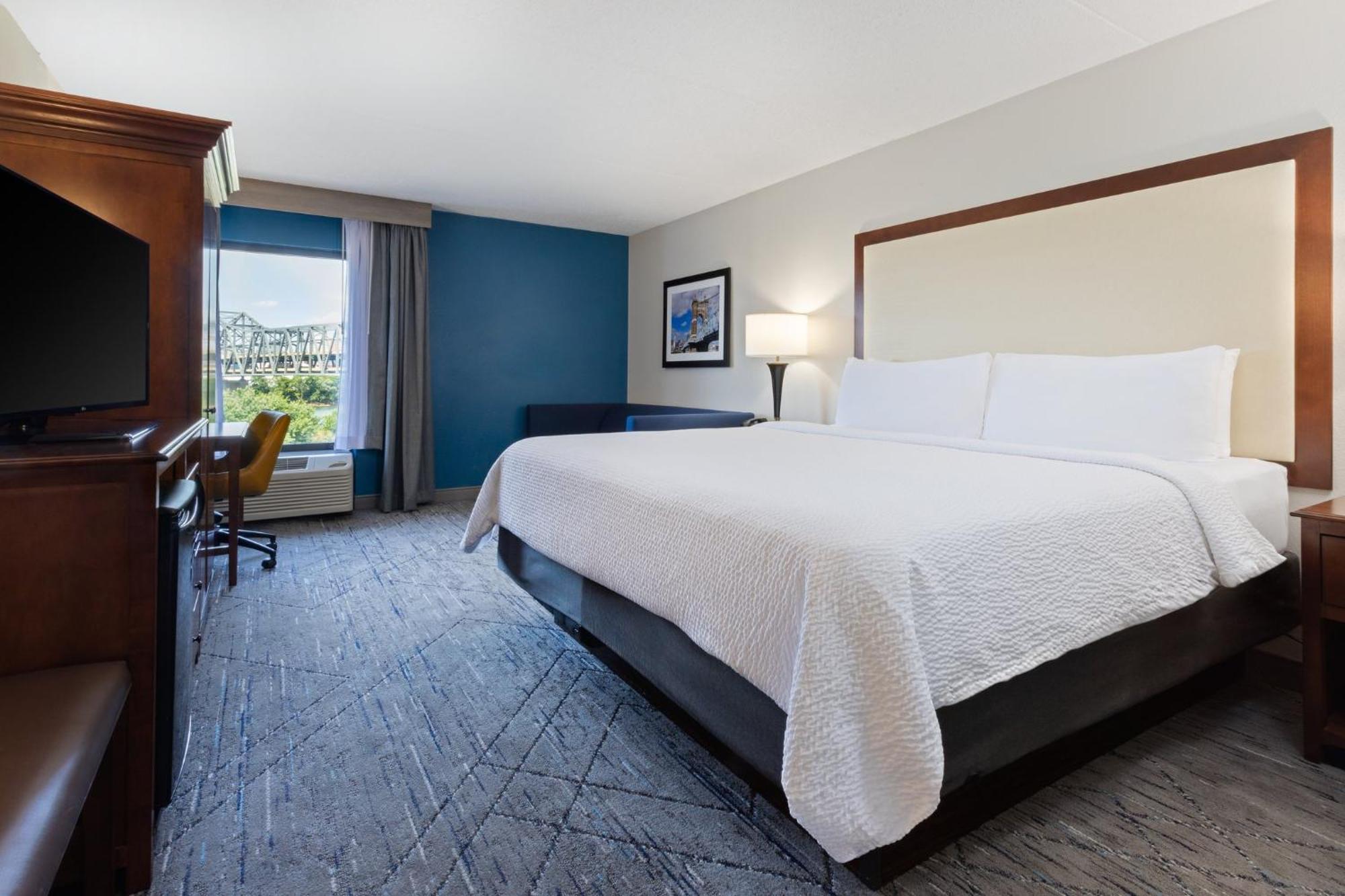 Holiday Inn Express & Suites Cincinnati Riverfront By Ihg Covington Dış mekan fotoğraf