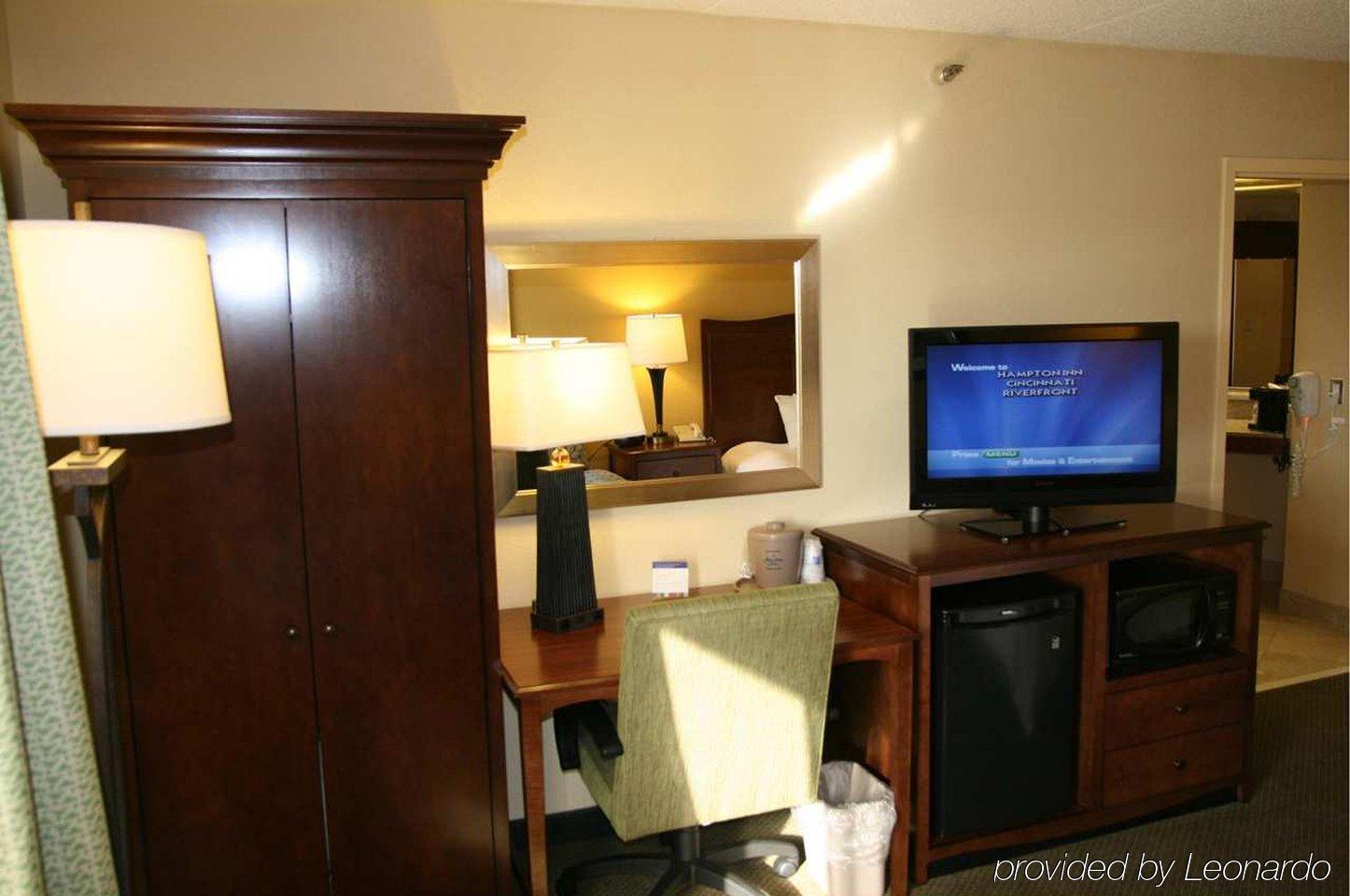 Holiday Inn Express & Suites Cincinnati Riverfront, An Ihg Hotel Covington Oda fotoğraf